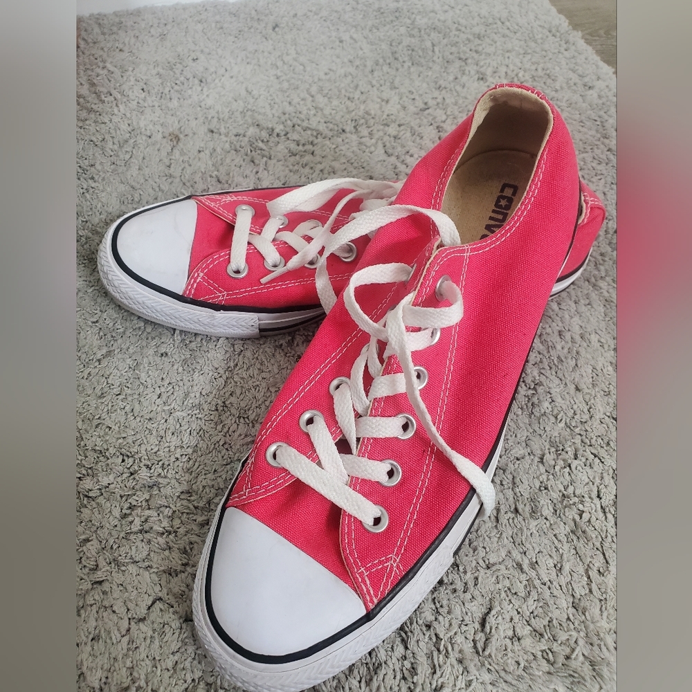 COPY - Pink low top Converse